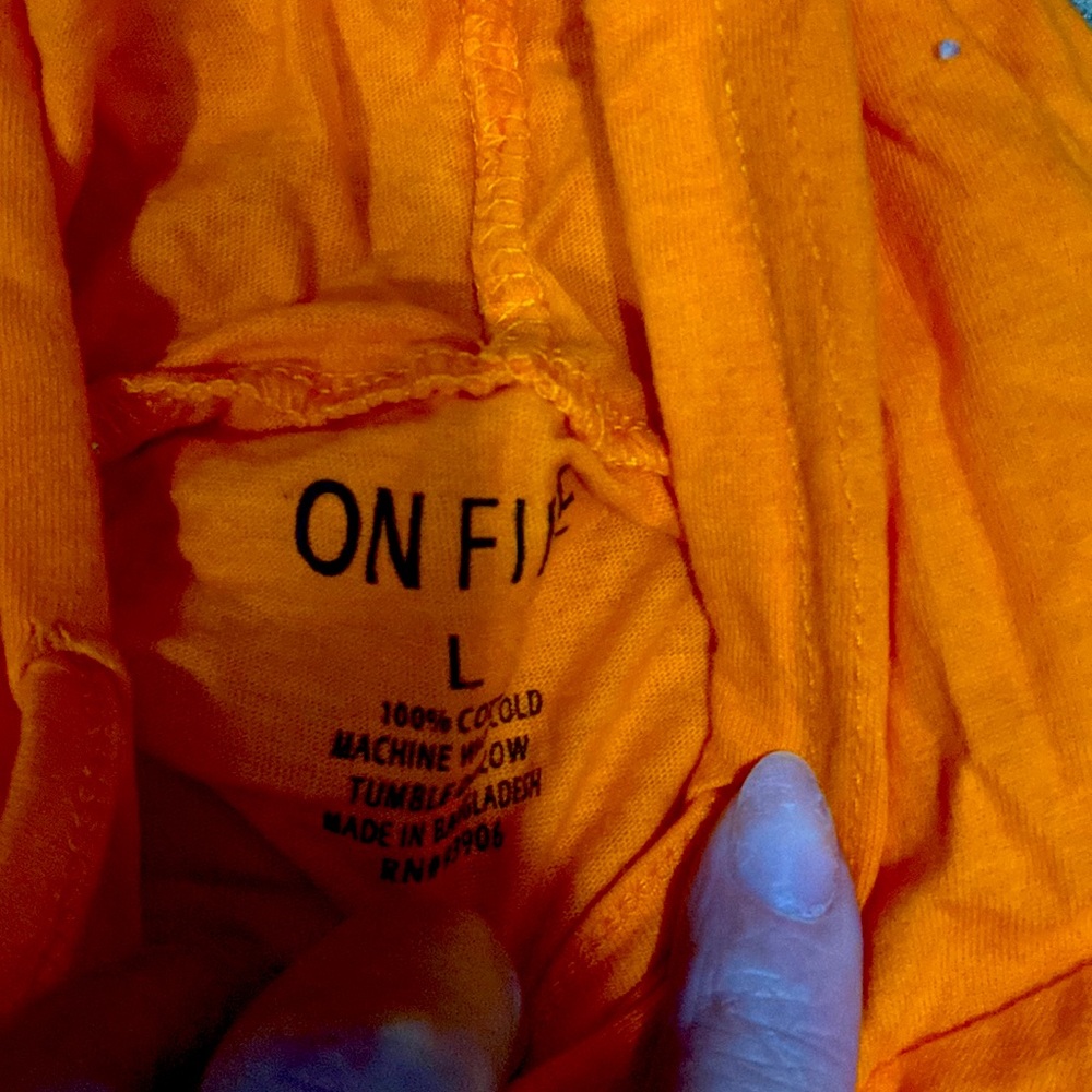 Queen hooded shirt - Picture 3 of 3